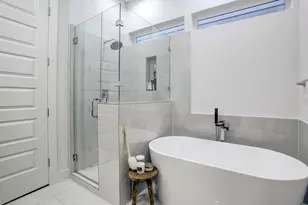 808 Fisher St, Houston, TX 77018 - Photo 28