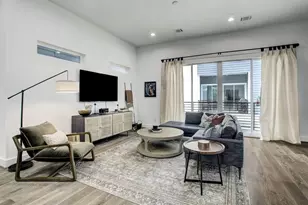 808 Fisher St, Houston, TX 77018 - Photo 16