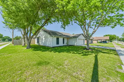 5034 Creekview Drive, La Porte, TX 77571 - Photo 2