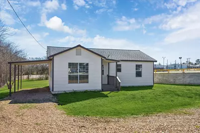 921 E Hill Street, Bellville, TX 77418 - Photo 1