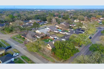 5918 Wigton Drive, Houston, TX 77096 - Photo 46