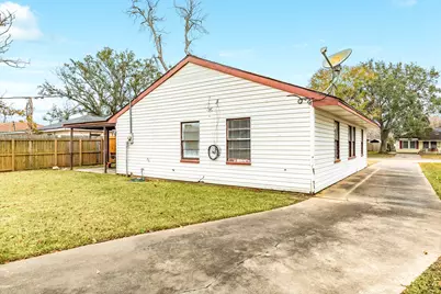 326 Acacia, Lake Jackson, TX 77566 - Photo 6