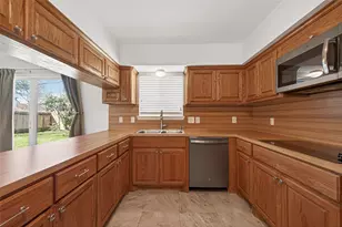 4834 Spellman Rd, Houston, TX 77035 - Photo 16