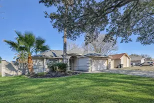 7106 Feather Creek Dr, Houston, TX 77086 - Photo 1