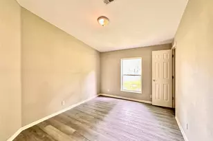 202 Main St, Fresno, TX 77545 - Photo 22