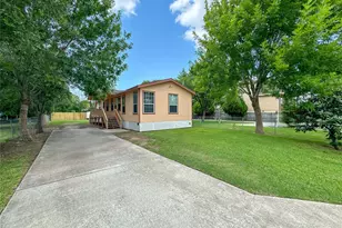 4717 Heron St, Hitchcock, TX 77563 - Photo 6