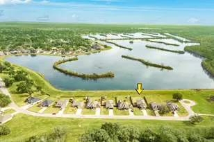 453 Twin Lakes Blvd W, West Columbia, TX 77486 - Photo 2