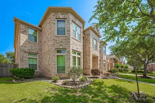 7611 Herndon Pl, Sugar Land, TX 77479 - Photo 2