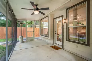 146 S Holly Laurel Cir, The Woodlands, TX 77382 - Photo 32