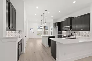 664 Crested Duck Ct, Willis, TX 77318 - Photo 2