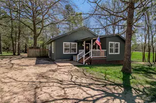 4 Jackson Rd, Huntsville, TX 77320 - Photo 1