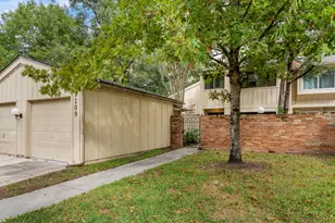 2209 W Settler's Way, The Woodlands, TX 77380 - Photo 2