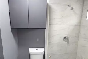 9010 Linda Vista Rd, Houston, TX 77078 - Photo 10