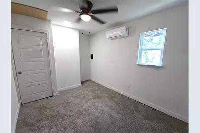 9010 Linda Vista Road #C, Houston, TX 77078 - Photo 4