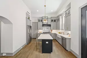 523 W 25th St, Houston, TX 77008 - Photo 6