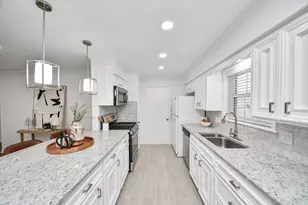 9606 Rockhurst Dr, Houston, TX 77080 - Photo 10