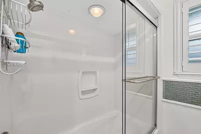 9006 Silver Spring Lane, Houston, TX 77025 - Photo 36