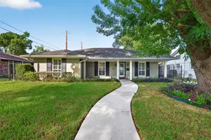 9006 Silver Spring Ln, Houston, TX 77025 - Photo 1