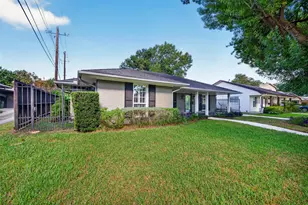 9006 Silver Spring Ln, Houston, TX 77025 - Photo 2