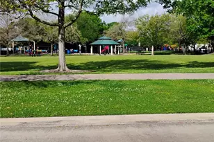 4002 Marquette St, Houston, TX 77005 - Photo 8