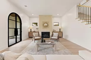 203 E 24th St, Houston, TX 77008 - Photo 6