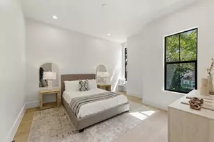 203 E 24th St, Houston, TX 77008 - Photo 36