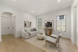 203 E 24th St, Houston, TX 77008 - Photo 26