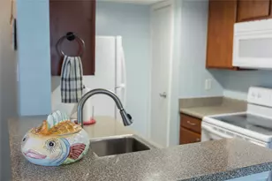 3506 Cove View Blvd, Galveston, TX 77554 - Photo 4