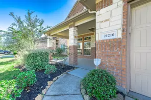 21210 Flowering Dogwood Cir, Porter, TX 77365 - Photo 4