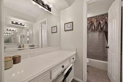5727 Green Springs Dr, Houston, TX 77066 - Photo 14