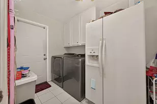 5727 Green Springs Dr, Houston, TX 77066 - Photo 4