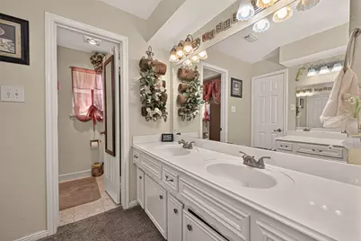 5727 Green Springs Dr, Houston, TX 77066 - Photo 10