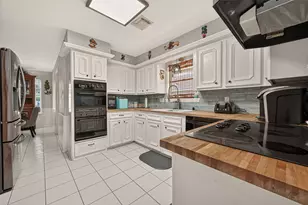 5727 Green Springs Dr, Houston, TX 77066 - Photo 8