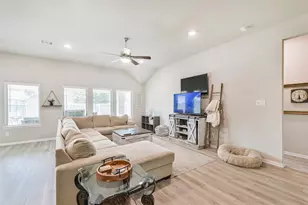 18906 Sorrento Pt Dr, New Caney, TX 77357 - Photo 16