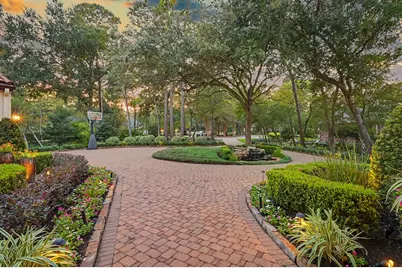 22 Watertree Court, The Woodlands, TX 77380 - Photo 2
