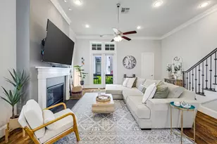 253 E 27th St, Houston, TX 77008 - Photo 12