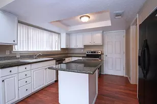 7827 Whispering Wood Ln, Houston, TX 77086 - Photo 6