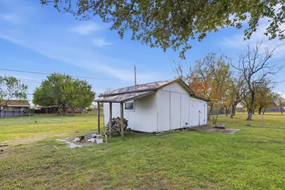 2414 Loch Lomond Street, Highlands, TX 77562 - Photo 38