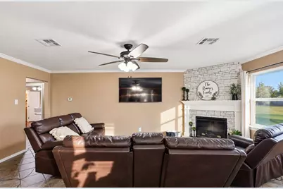 2414 Loch Lomond Street, Highlands, TX 77562 - Photo 6