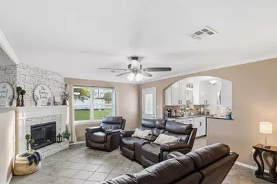 2414 Loch Lomond Street, Highlands, TX 77562 - Photo 8