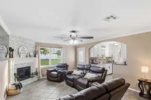 2414 Loch Lomond St, Highlands, TX 77562 - Photo 8