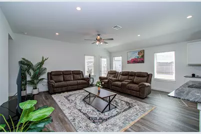 8611 Shumard Oak Drive, Rosharon, TX 77583 - Photo 8