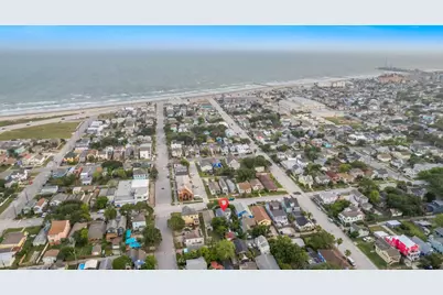 1312 Avenue L, Galveston, TX 77550 - Photo 42