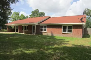 424 Co Rd 140, Liberty, TX 77575 - Photo 1