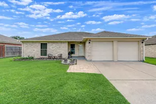 1403 Packsaddle Ln, Baytown, TX 77521 - Photo 1