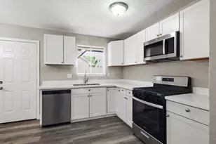 6431 Harcourt Dr, Houston, TX 77016 - Photo 8