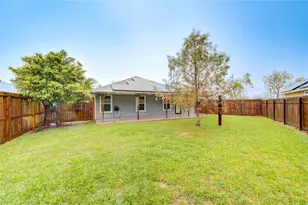 503 W Linney St, Dayton, TX 77535 - Photo 6