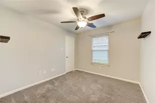 503 W Linney St, Dayton, TX 77535 - Photo 26