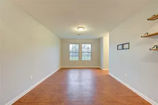 503 W Linney St, Dayton, TX 77535 - Photo 10