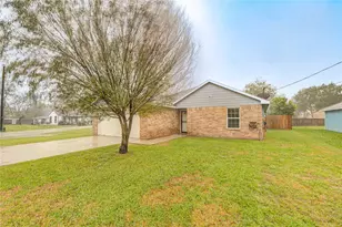 503 W Linney St, Dayton, TX 77535 - Photo 4